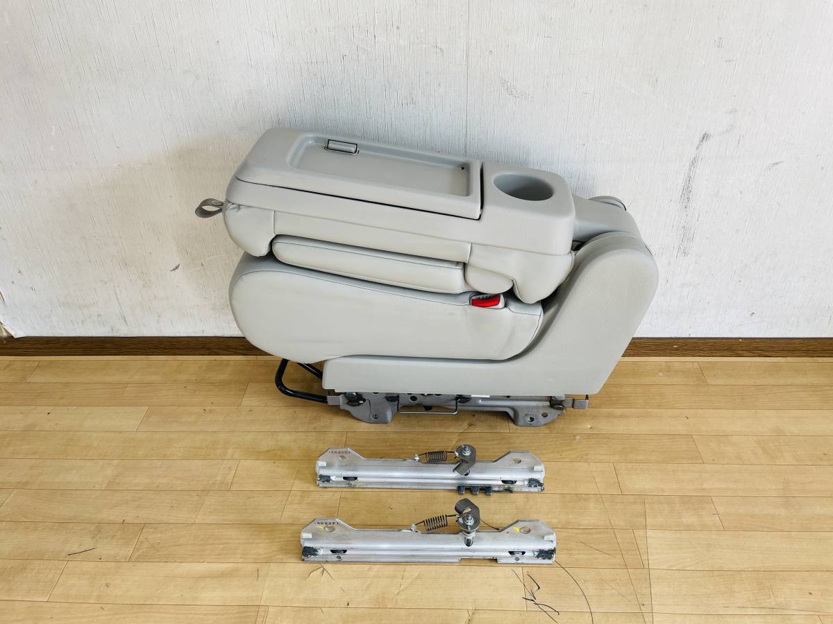 Amazon | 日産 純正 セレナ C26系 《 HC26 》 コンソールボックス