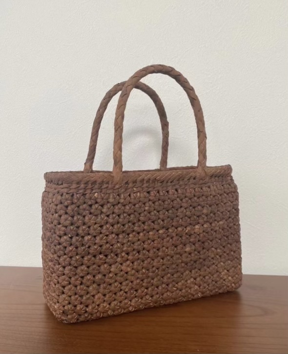新入荷 未使用品　長野産　1番皮　沢皮　極細4ミリ蔓　職人手編み　六角花編み　山葡萄籠バッグ 長野産 職人手編み 新入荷 国産蔓使用 長野県の特産品・ギフトの通販サイト｜NAGANO 山葡萄籠