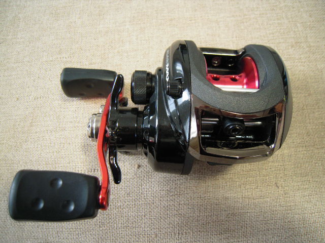 Abu Garcia アブガルシア ブラックマックス Bmax2 L ベイトリール ブラックバス バス 釣り アブガルシア 売買されたオークション情報 Yahooの商品情報をアーカイブ公開 オークファン Aucfan Com