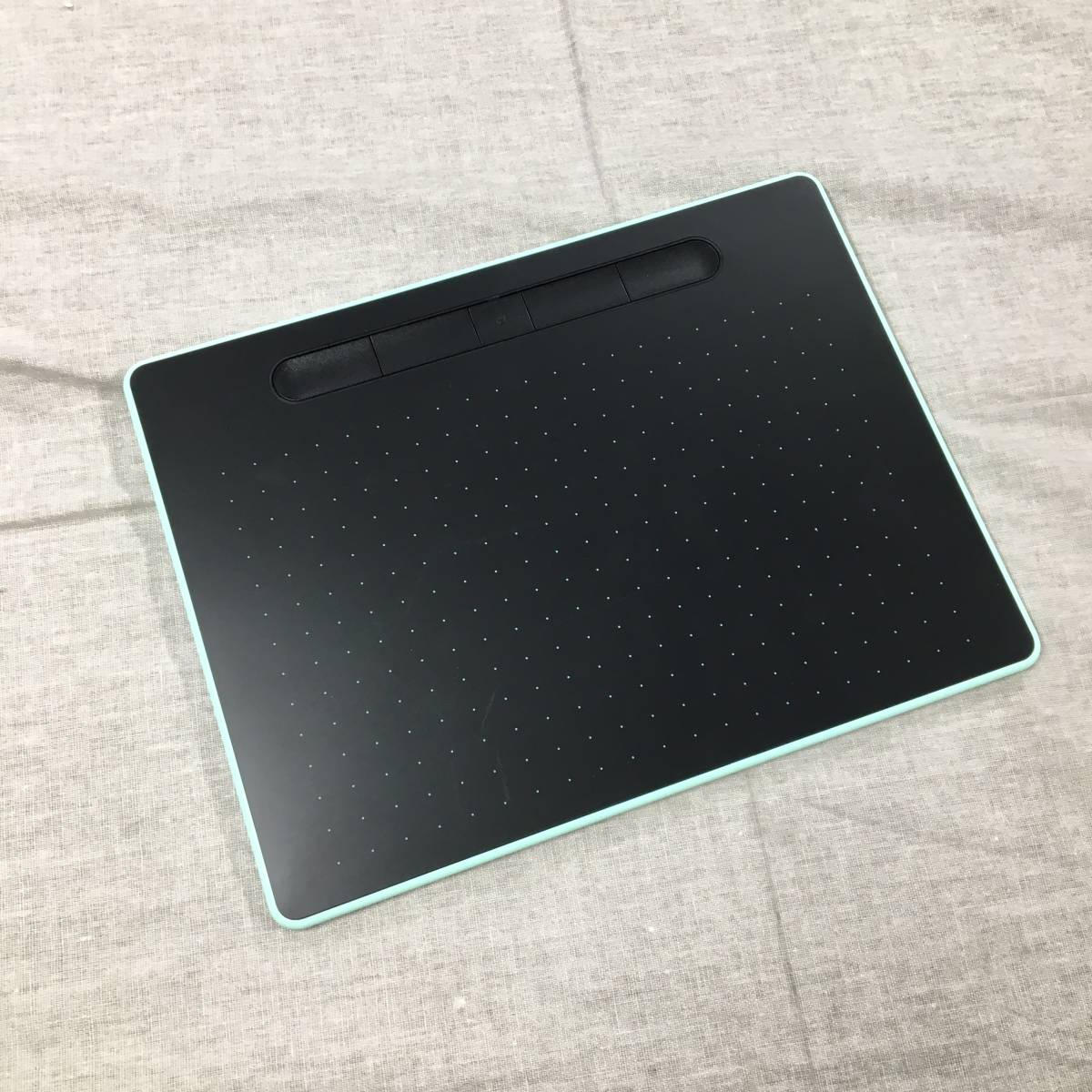 現状品 WACOM ペンタブレット（ピスタチオグリーン）Wacom Intuos