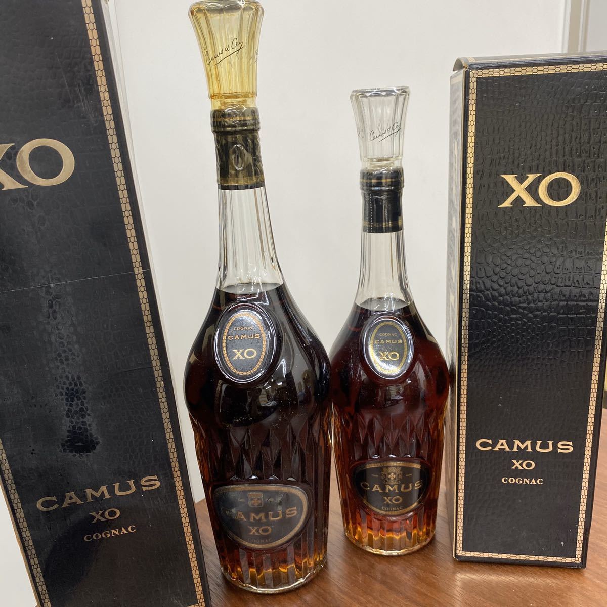⭐️お買い得⭐️古酒　CAMUS XO ロングネック 2本箱あり　未開封未使用品 ☆未開栓 CAMUS カミュ XO ロングネック 2本セット 古酒 箱付き 【公式