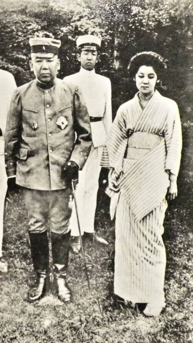 ☆戦時写真 ☆明治37年☆日露戦争出征のため大山 巌・元帥陸軍大将と