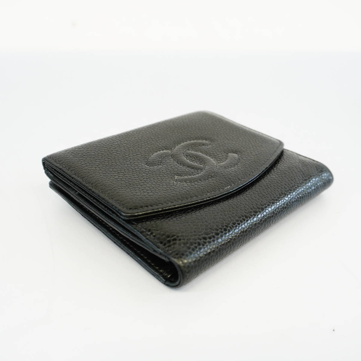 シャネル 二つ折り財布 キャビアスキン ブラック ゴールド金具 6470944 