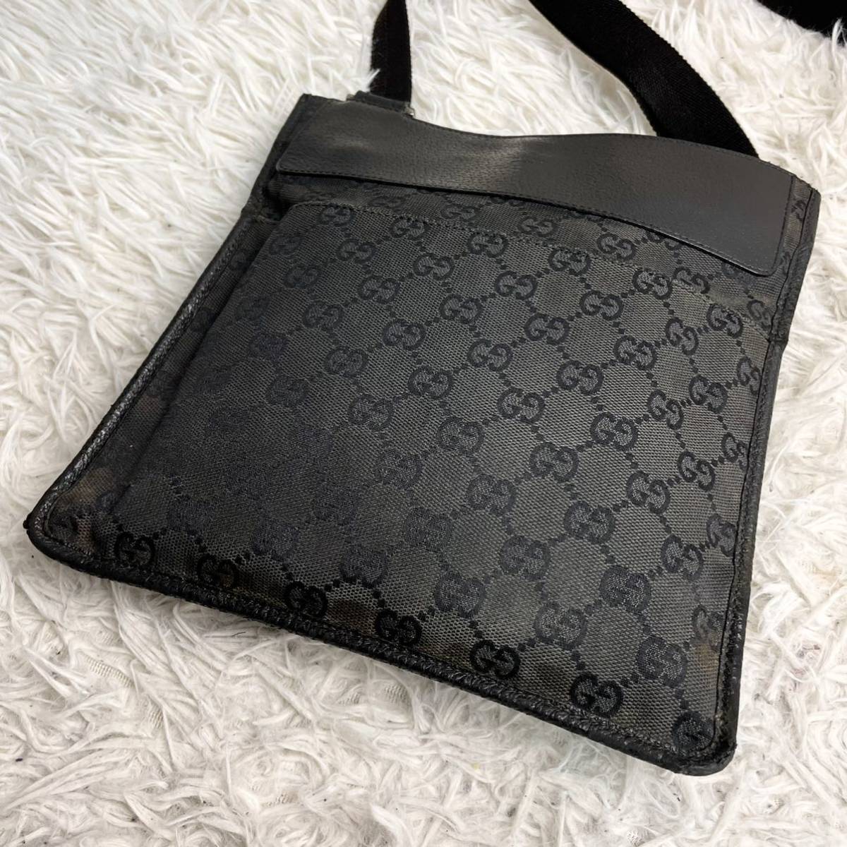 王道の風格】1スタ～ GUCCI グッチ ショルダーバッグ ポシェット GG  