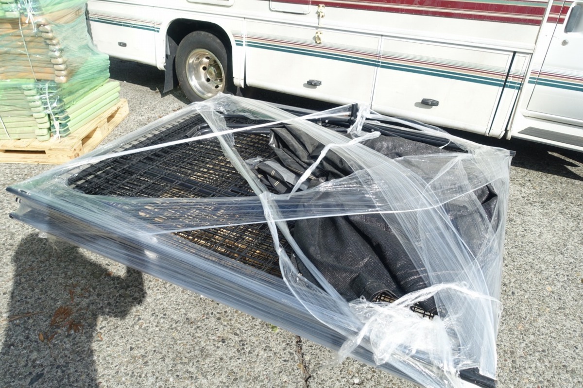 静岡県発 コストコ ドックサークル 組み立て式 ドッグケージ Lucky Dog Kennels Costco 犬小屋 屋外用 中型犬用 売買されたオークション情報 Yahooの商品情報をアーカイブ公開 オークファン Aucfan Com