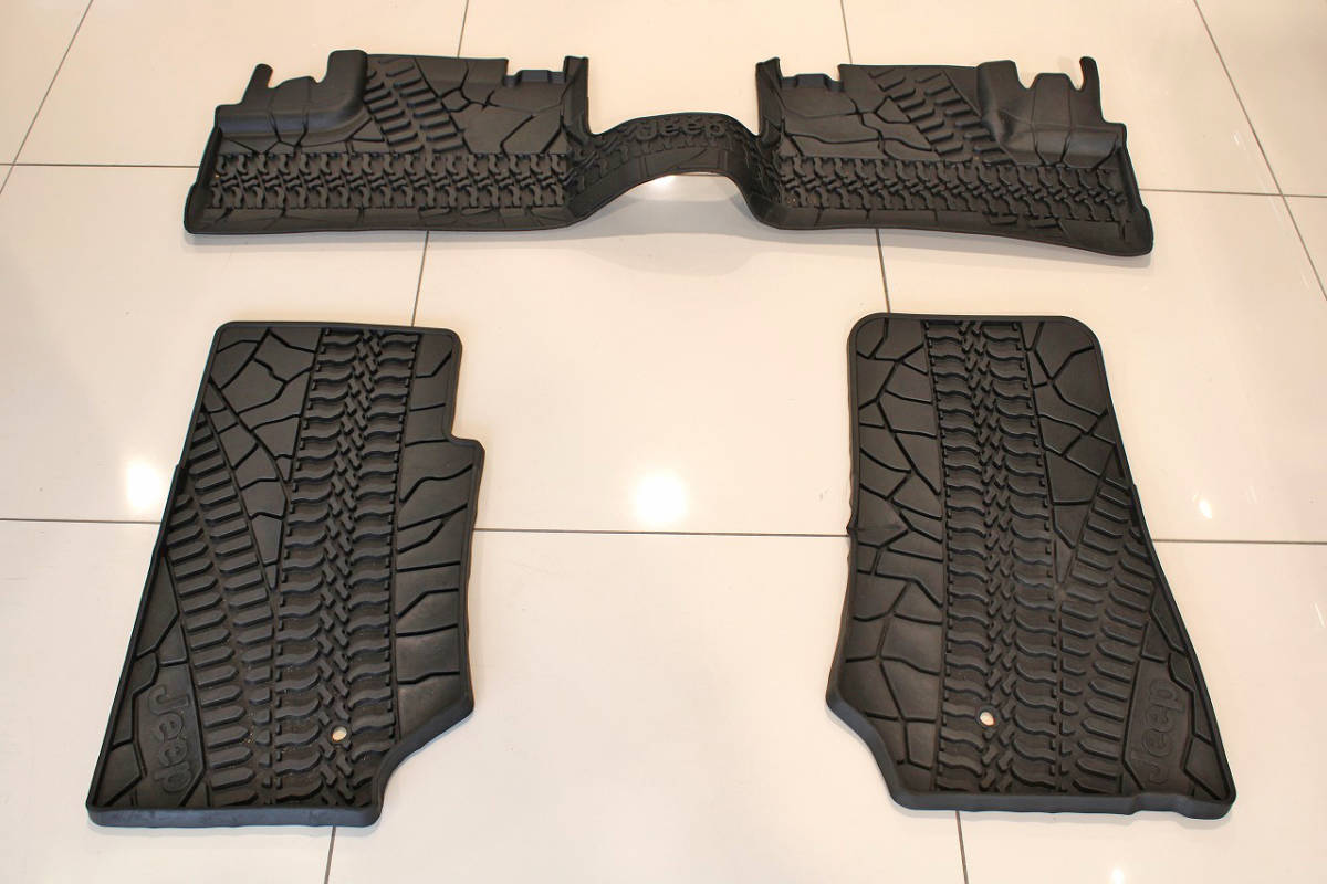ジープ/ラングラーアンリミテッド/JK36L/Jeep/ラバーマット/フロア 