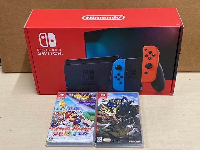 【SWITCH】 完動/美品 Nintendo Switch 本体 レッド＆ブルー (HAC-001) ＋ ソフト２本付き　[モンスターハンターライズ&ペーパーマリオ ]