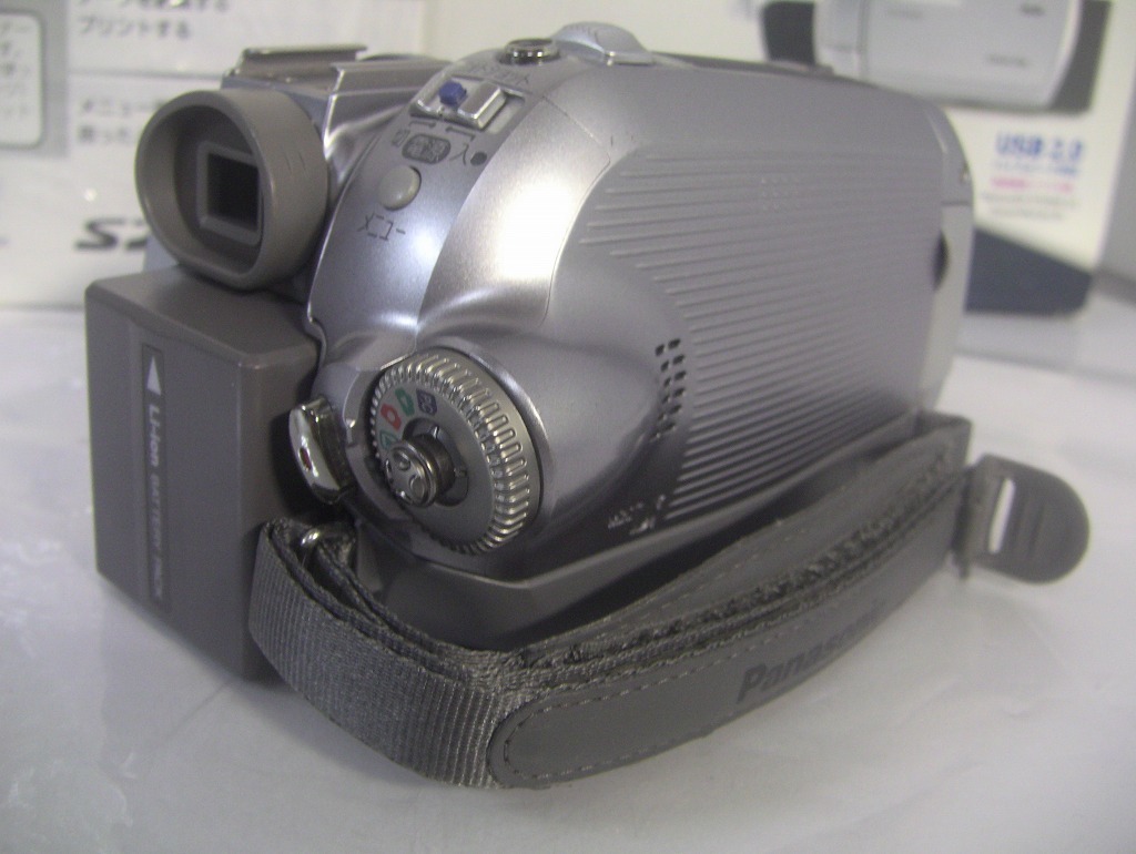 MiniDVテープ再生できます！【動作確認済み】 Panasonic MiniDVビデオカメラ NV-GS300　☆ダビングにご使用ください！☆/0024 Panasonic MiniDVテープ再生できます！動作確認済み MiniDVビデオ 大画面 動作確認済み NV-GS70