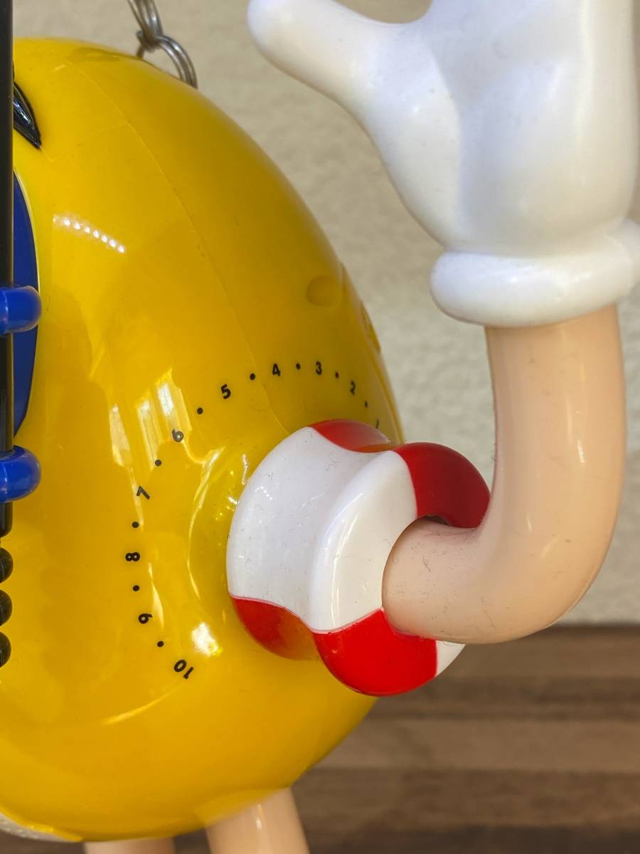 M&M Scuba Shower AM⁄FM Radio Yellow Peanut ⁄ New in Box