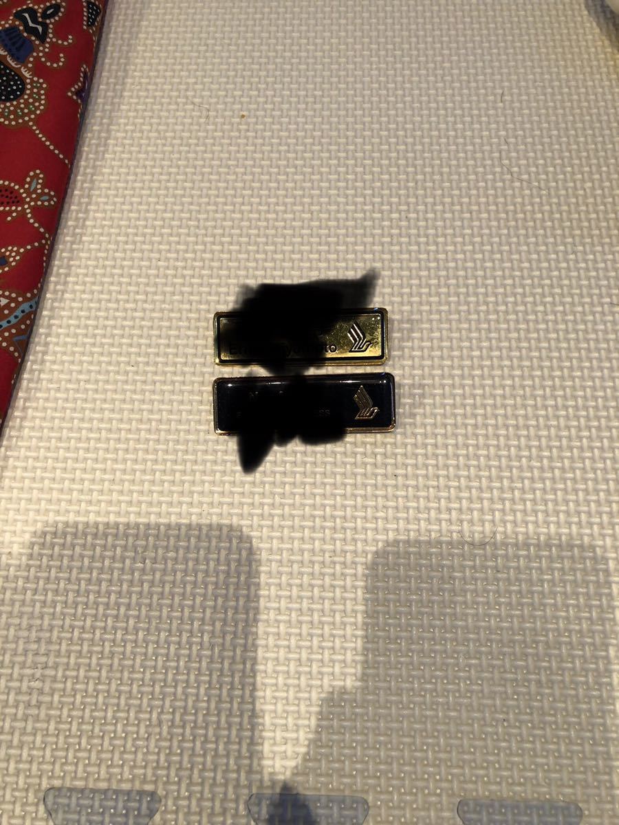 レアな赤 名札付 シンガポール航空 客室乗務員 Ca Ana Jal 日本航空 全日本空輸 エアアジア 日本航空 Jal 売買されたオークション情報 Yahooの商品情報をアーカイブ公開 オークファン Aucfan Com