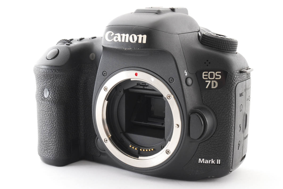 Wi-Fi搭載♪ショットたったの1082回♪ Nikon ニコン D5500 18-55mm VR