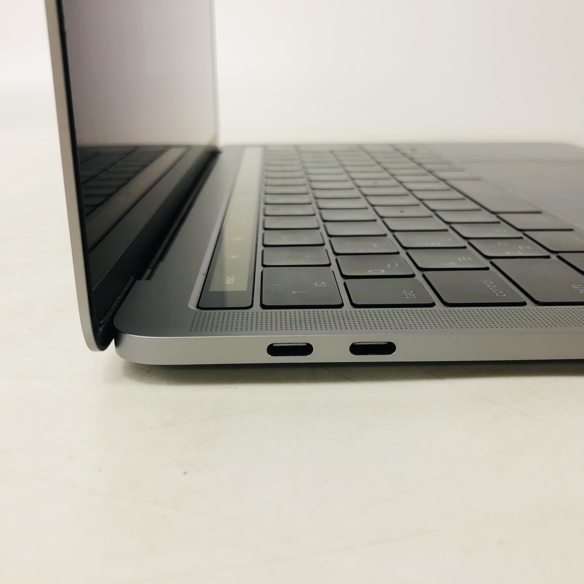 ジャンク MacBook Pro Retina Touch Bar 13インチ（Late 2016）Core i5