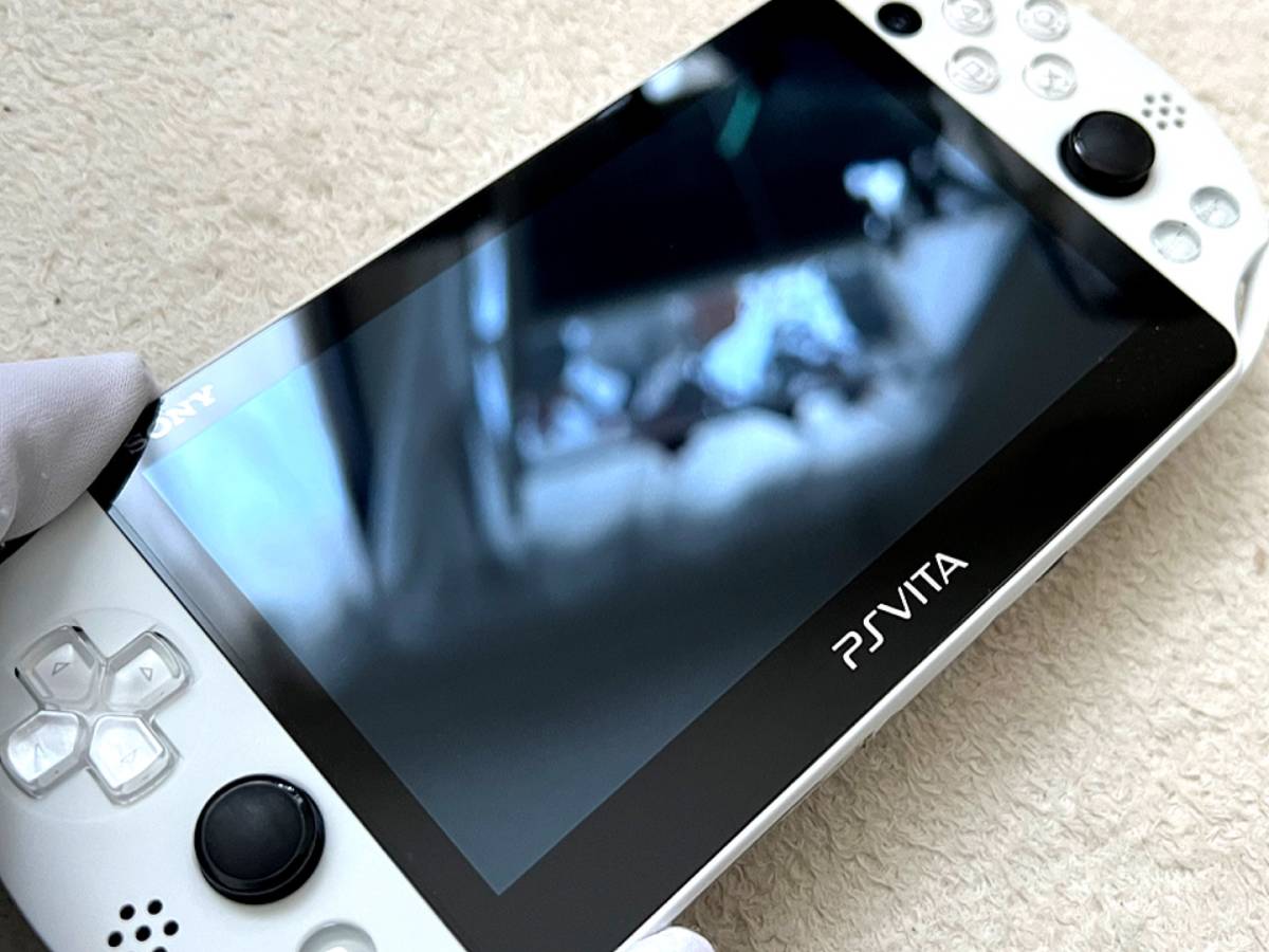 本体美品・動作確認済み〉PS vita pch-2000 ホワイト＋本革ケース＋  