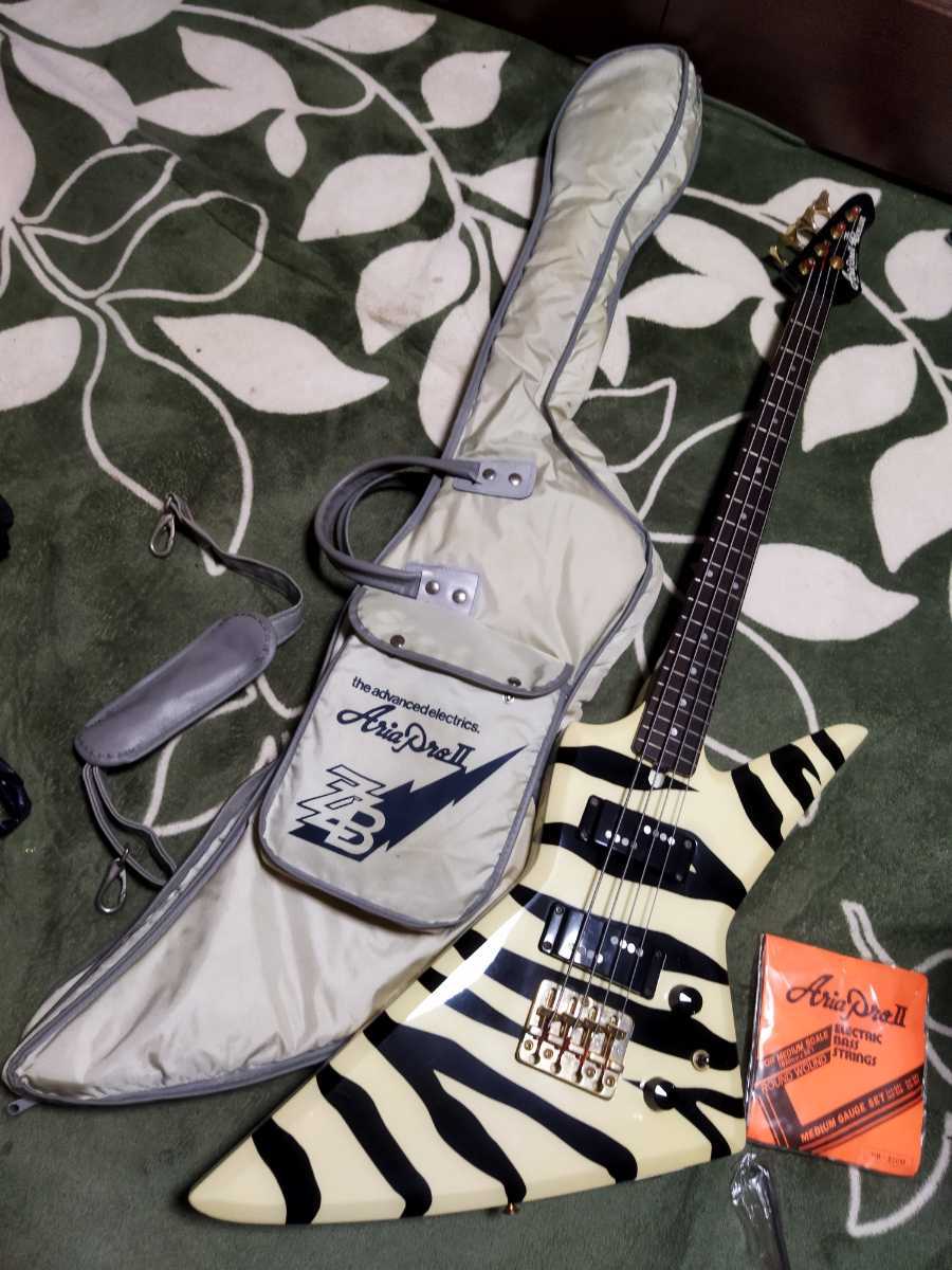 Aria Pro2 ZZB DELUXE ZEBRA エレキベース ソフトケース付(Aria Pro II 