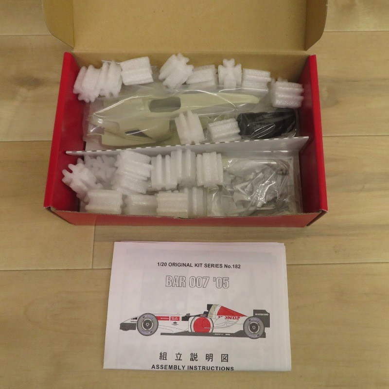 定番人気，人気SALE】 32875 【未組立】 STUDIO27 1/20 BAR 007 2005