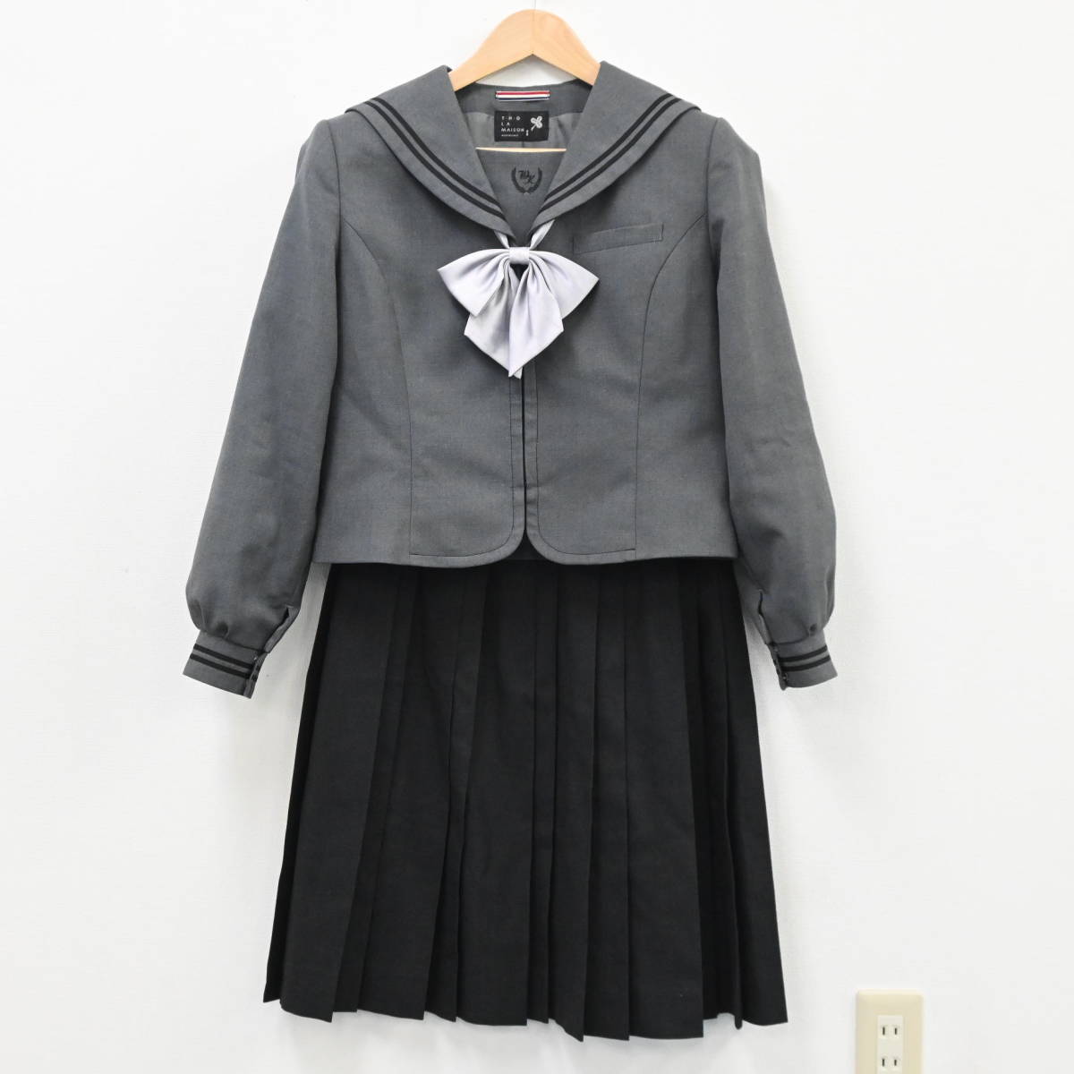 和歌山県 和歌山北高等学校 女子制服 2点(学生服)｜売買された 