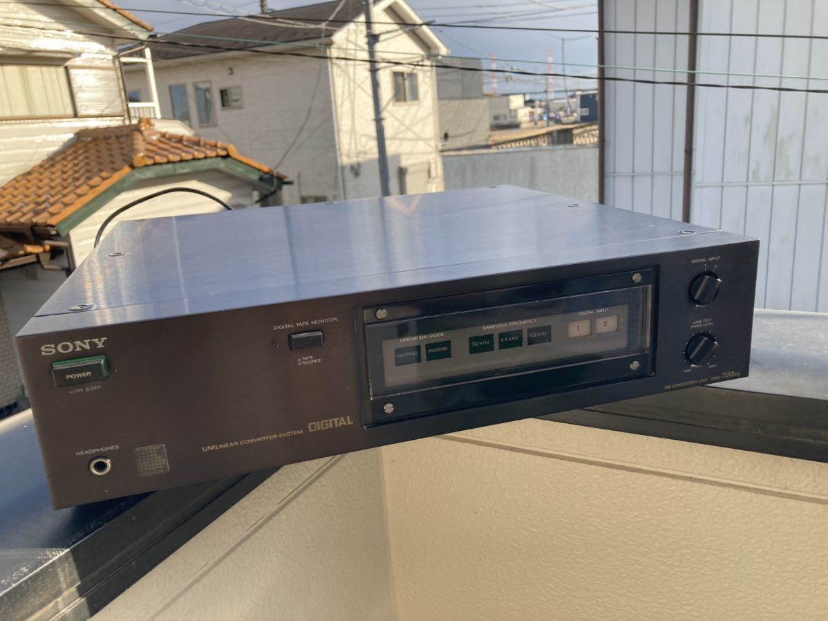 Sony CD Player SONY Vintage Converter System Compact CDP-502ES | Disc Used UNIlinear - + r&frasl;headphones