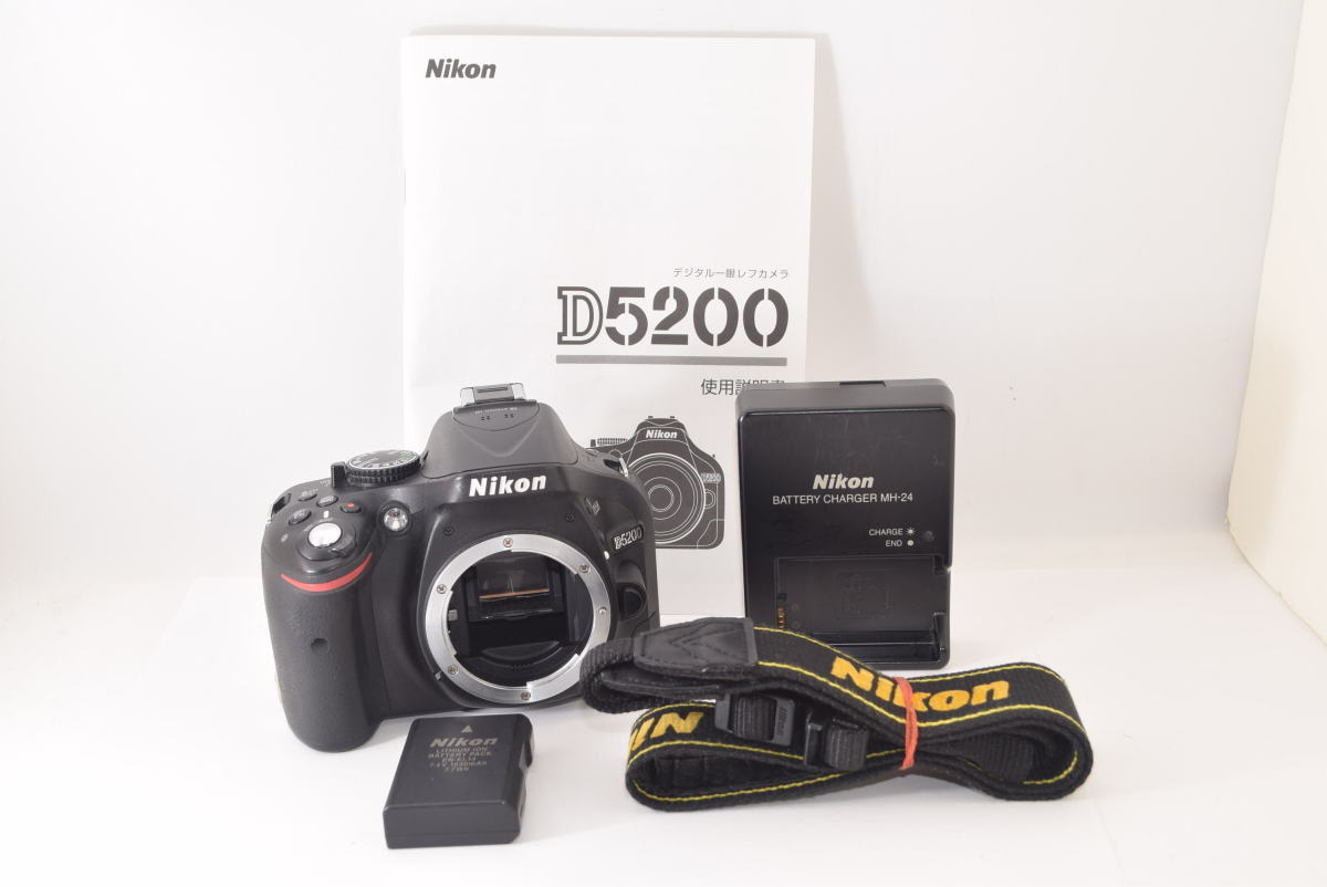 Nikon ニコン D5200 ボディ ショット数8090回 J2201487 D5200 ニコン 