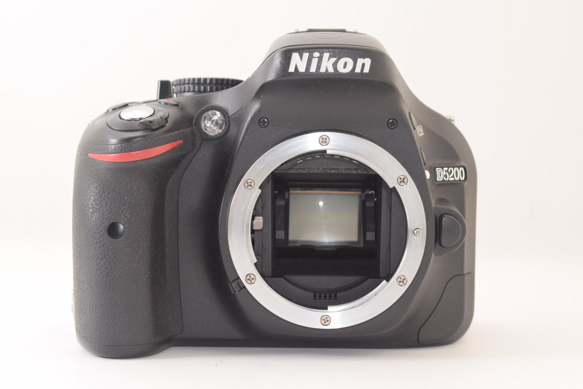 Nikon ニコン D5200 ボディ ショット数8090回 J2201487 D5200 ニコン 