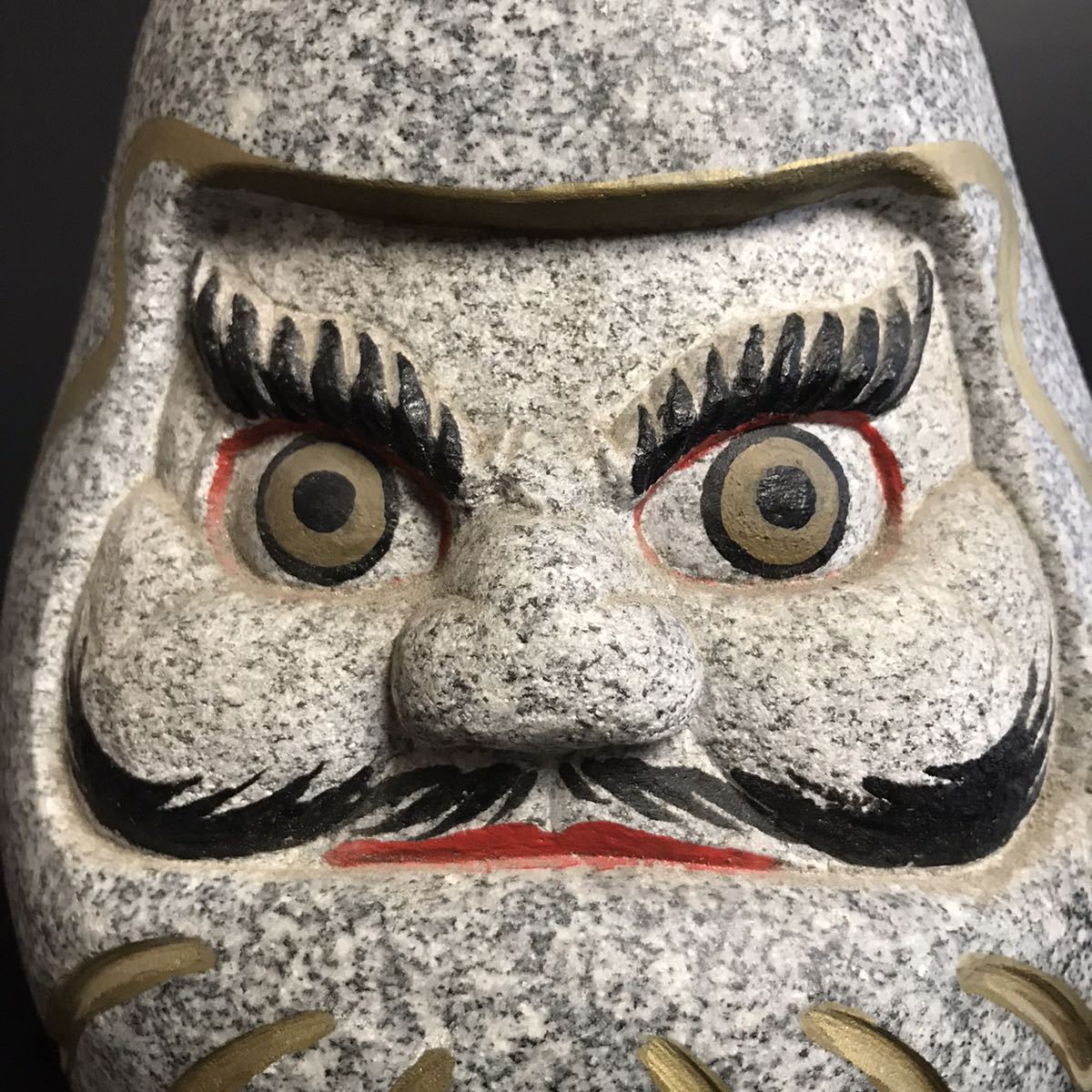 BY298] 御影石 達磨 だるま 花崗岩 石像 重さ約9.6kg 彫刻品 置物