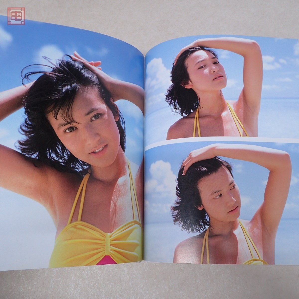 石川秀美 写真集 まとめて2冊セット いい夏 Hidemi 1986年発行 Between 19年発行 初版 水着 昭和アイドル 白石芳雄 撮影 10 石川秀美 売買されたオークション情報 Yahooの商品情報をアーカイブ公開 オークファン Aucfan Com