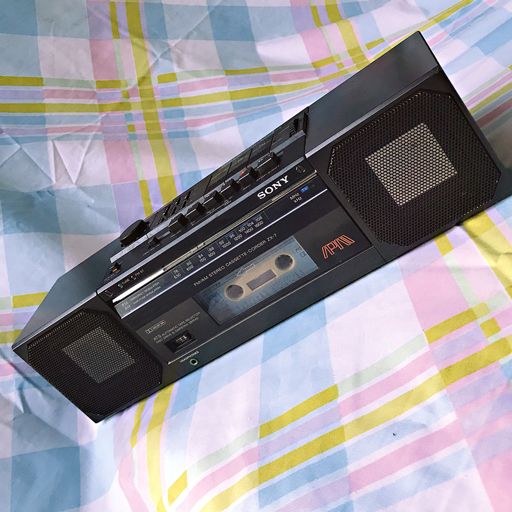 SONY - 0 AM⁄FM⁄受信可能、画 通電確認、クリアな音声 M98 ☆