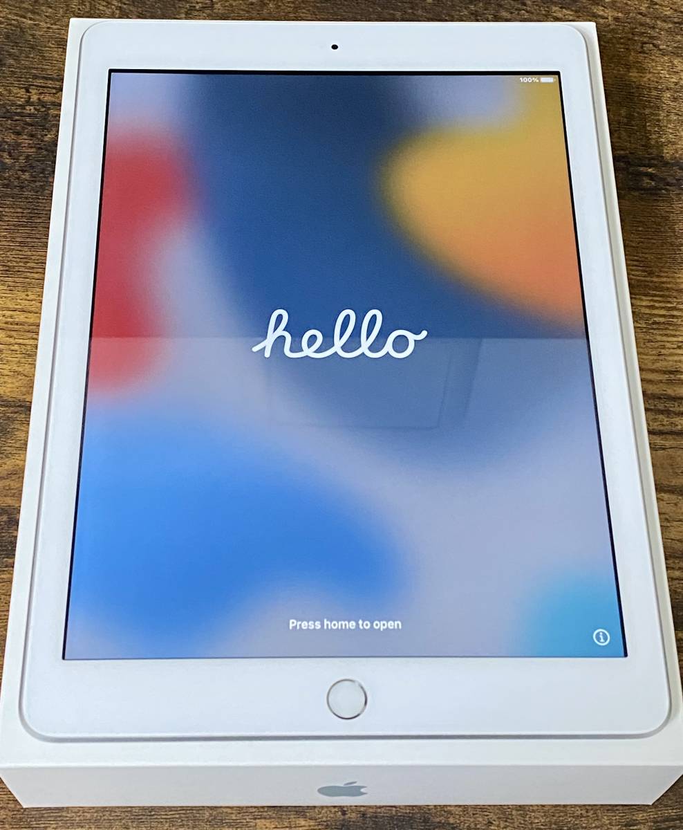 iPad Wi-Fi 32GB - シルバー（第6世代） [整備済製品]