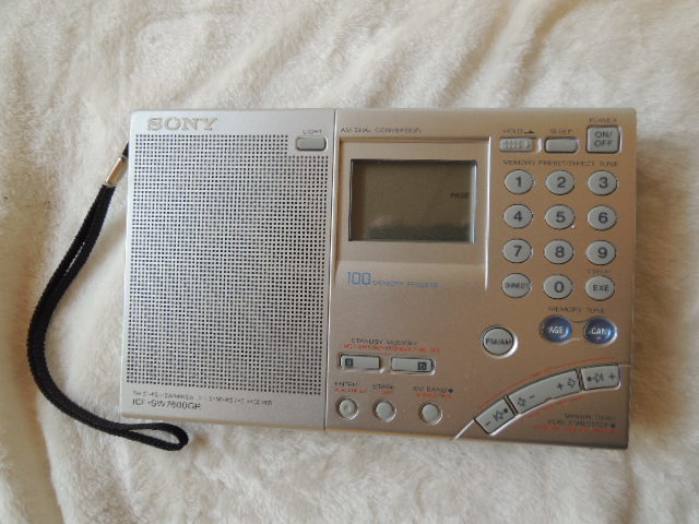 正規品，人気SALE SONY ICF-7600GR 国内扱い 付属品多数＋ 純正ACアダプター ＋TECSUN ループアンテナ AN-200(一般)｜売買されたオークション情報、yahooの商品情報をアーカイブ公開 - オークファン 一般