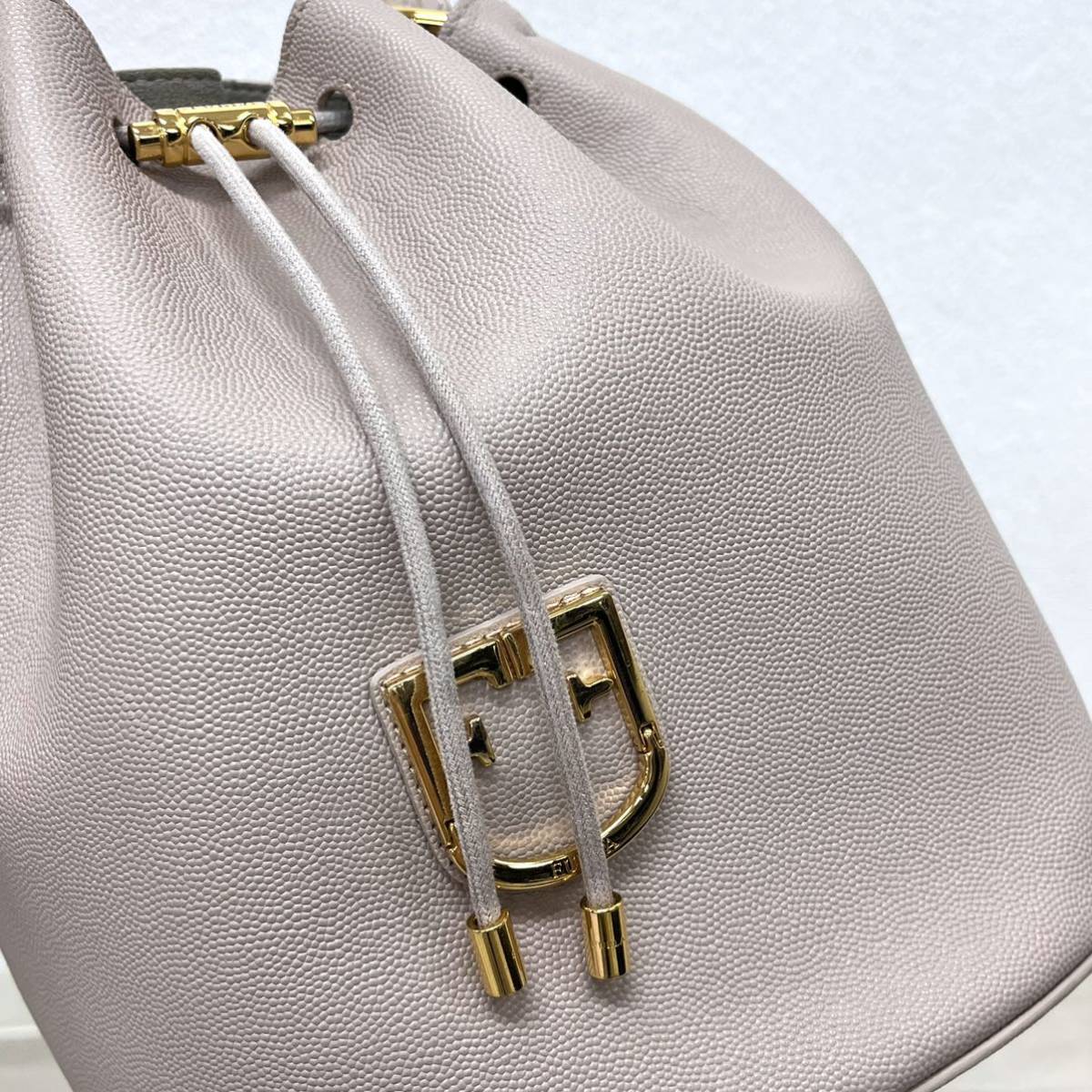 FURLA フルラ CORONA コロナ ロゴ金具 2way レザー ドローストリング