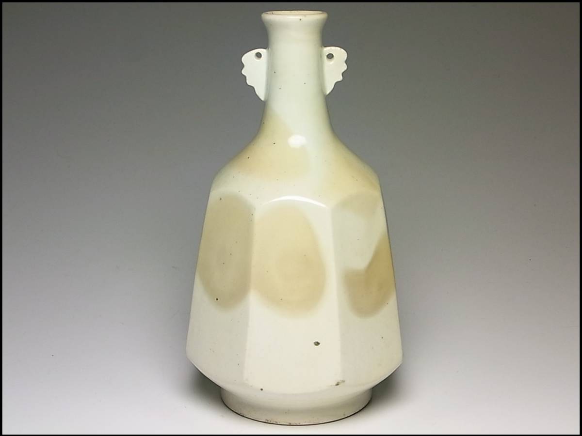 李朝 CE） 入蘆花（ロカニイル） :: 白磁面取瓶（1392–1897 ichian