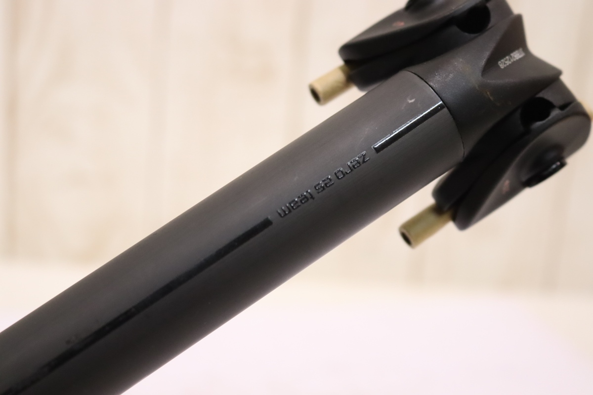☆3T ZERO 25 TEAM カーボンシートポスト Φ27.2mm 3T TEAM ZERO25