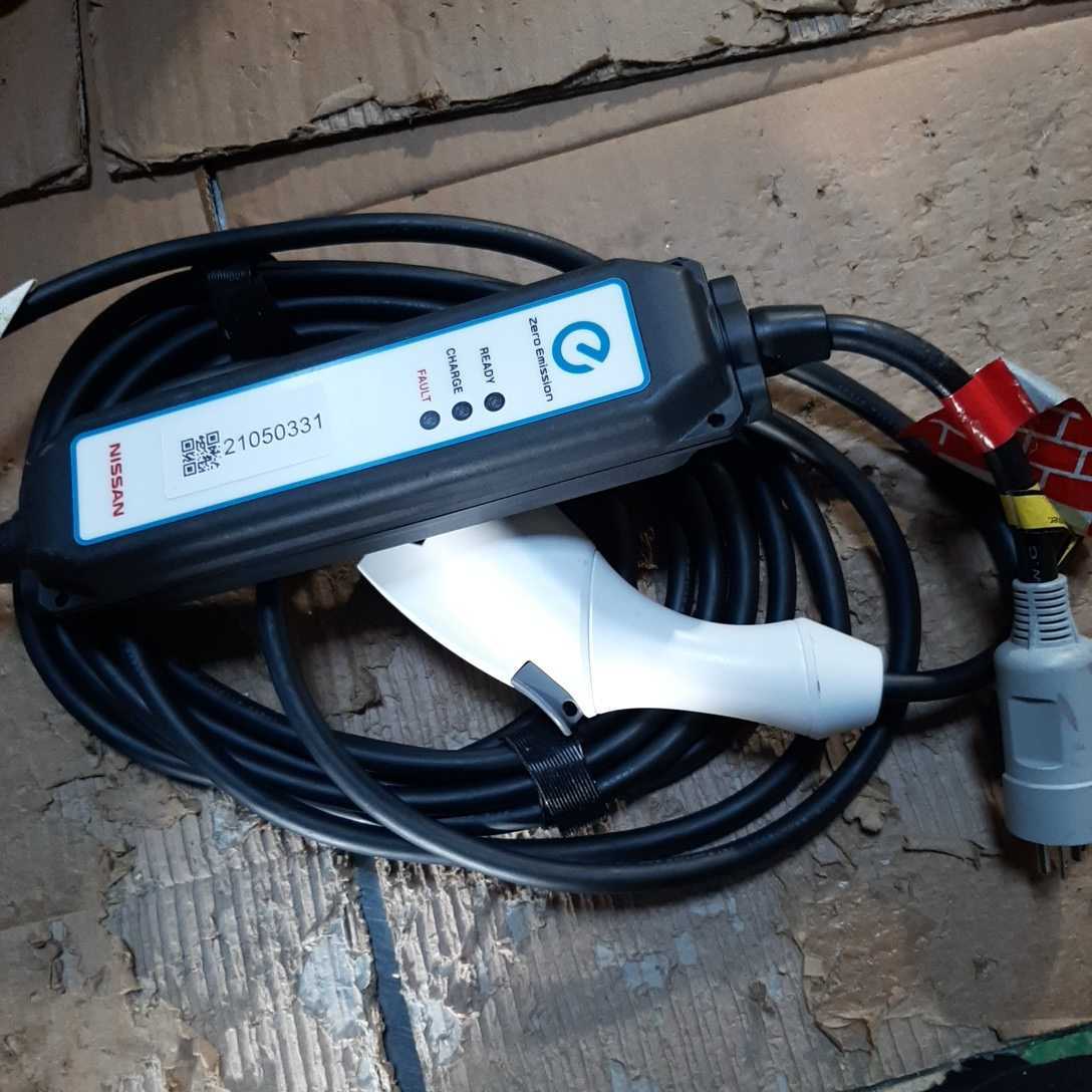 3NK5E 0 日産リーフ充電コード ) 管理番号 AZEO用 充電 約7.5m リーフ LEAF