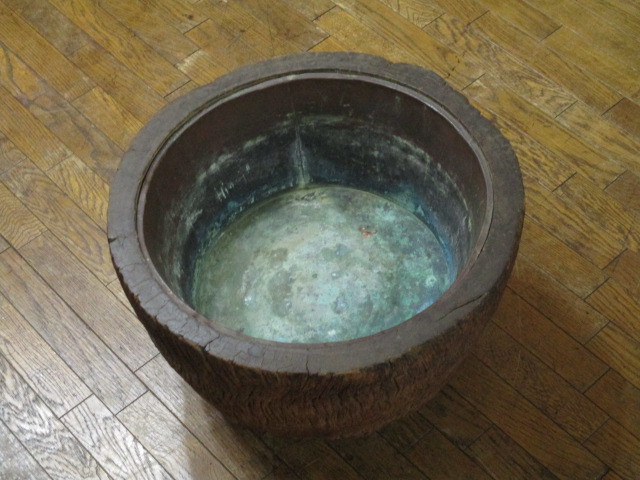 無垢材 刳り貫き 特大 時代 天然木 小型最高級火鉢（木の箇所：黒檀