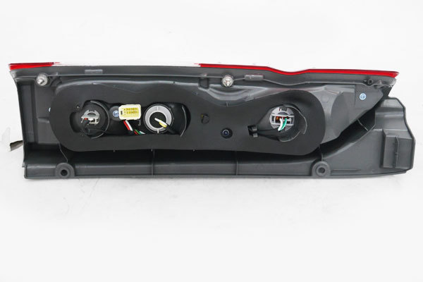 レジアスエース ハイエース 200系 4型 S-GL トヨタ 純正タイプ スーパーGL 5型 用(TOYATA 用) ２００系の 良品 6型 TRISTAR'S ２００系の中古車を探すならグーネット