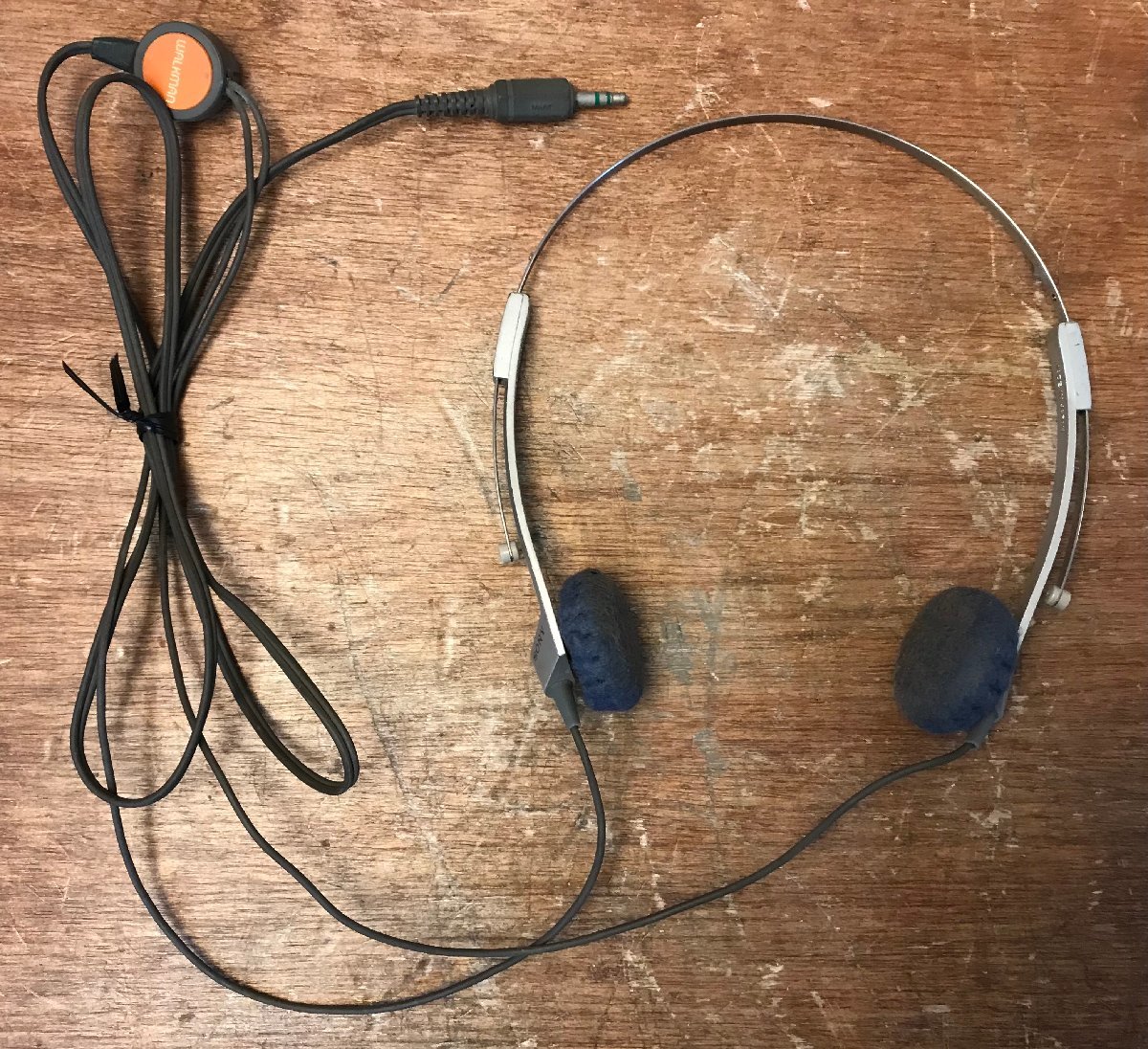 ■送料無料■ ソニー SONY ソニーウオークマン WALKMAN ヘッドホン イヤホン MDR-4L1S 有線 音楽 日本製 50g ●動作品/くGOら/CC-4835 ソニー SONY &frasl; BM メモリーオーディオ ブラック]