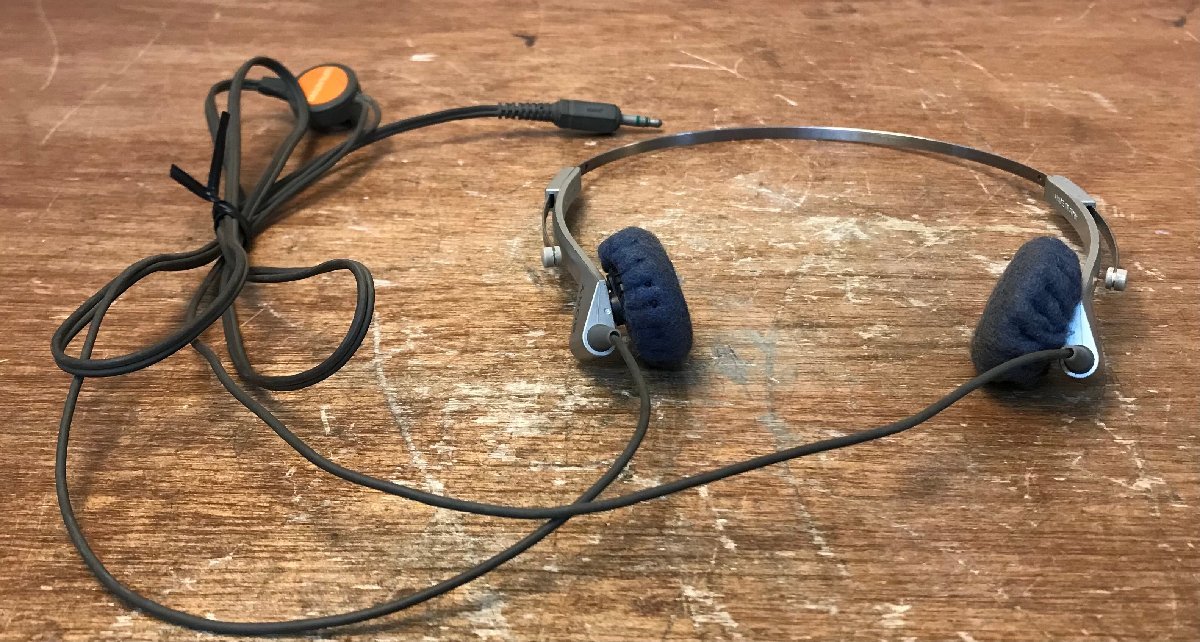 ■送料無料■ ソニー SONY ソニーウオークマン WALKMAN ヘッドホン イヤホン MDR-4L1S 有線 音楽 日本製 50g ●動作品/くGOら/CC-4835 ソニー SONY &frasl; BM メモリーオーディオ ブラック]