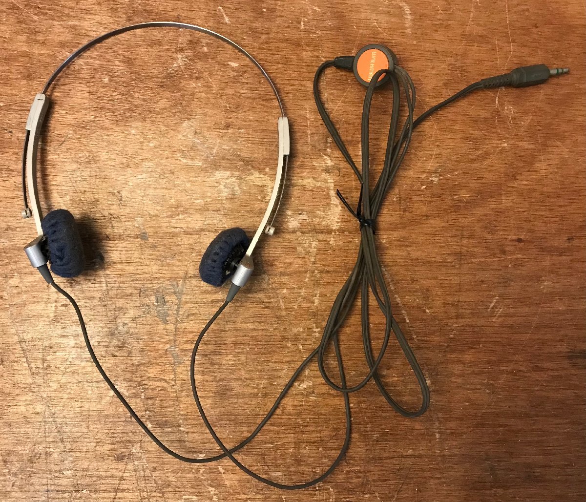 ■送料無料■ ソニー SONY ソニーウオークマン WALKMAN ヘッドホン イヤホン MDR-4L1S 有線 音楽 日本製 50g ●動作品/くGOら/CC-4835 ソニー SONY &frasl; BM メモリーオーディオ ブラック]
