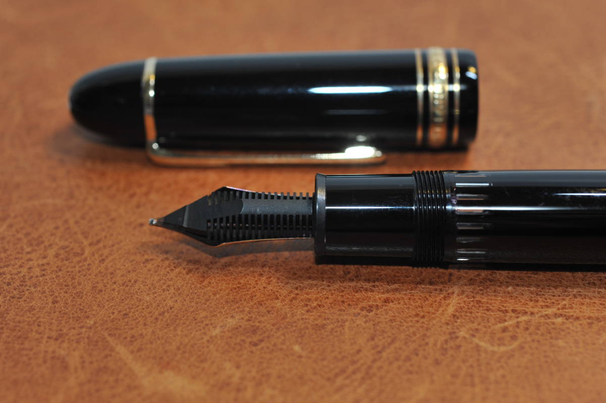 モンブラン万年筆 マイスター4810 14K no.149 585 M 黒 モンブラン