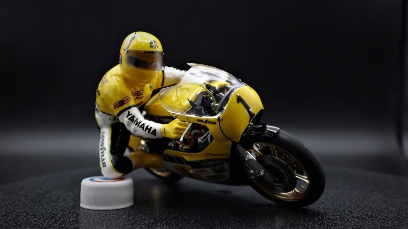 ヤマハ YZR500（OW35K）とケニーロバーツ・フィギュア タミヤ 1426 1
