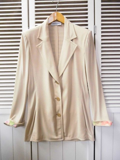 最高級品 LEONARD レオナール シルクコート 襟ポケット総柄デザイン 42 