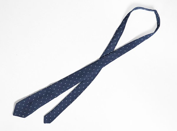 BRUNELLO CUCINELLI ◇ ドット柄 シルクネクタイ ネイビー 水玉 ニット