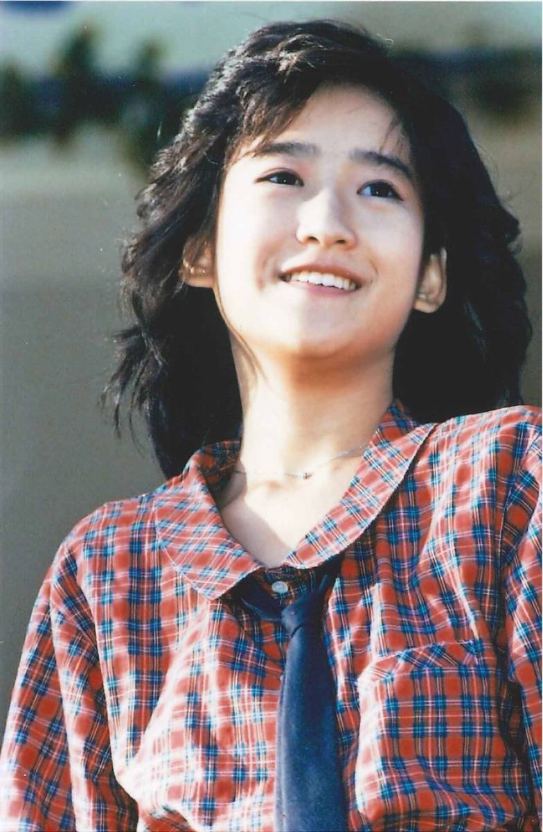 岡田有希子 L版 写真 100枚 高画質 の入札履歴 - 入札者の順位