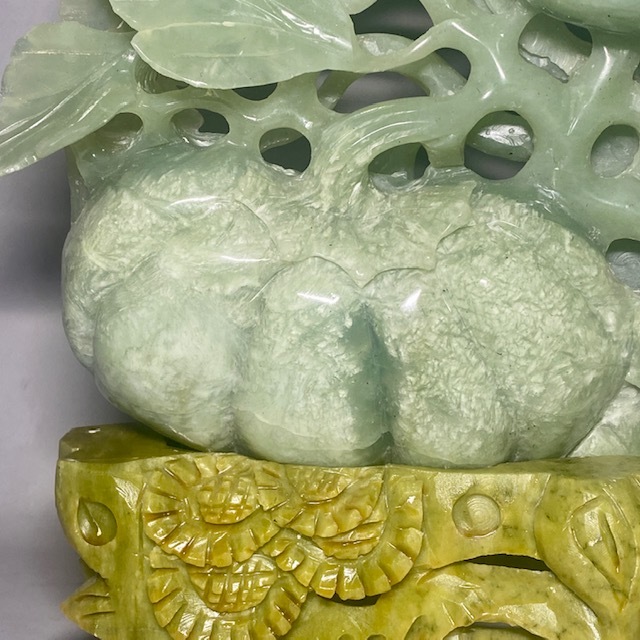 藝術品展覧中心 玉雕瓜果 玉雕 翡翠 彫刻 置物 中国美術 高さ40cm 重量  