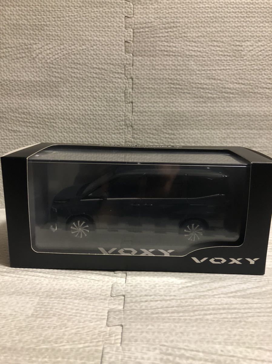 低価，人気 1/30 トヨタ 新型ヴォクシー S-Z VOXY 2022年モデル カラー