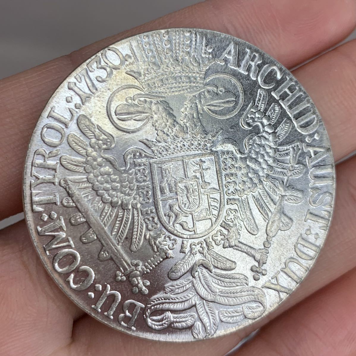 L3 12 ローマ古銭 カール6世 ローマ皇帝 ハンガリー ボヘミア王 1730 コイン 旧家蔵出 銀貨幣 直径42 2mm厚さ2 6mm量目30g ヨーロッパ 売買されたオークション情報 Yahooの商品情報をアーカイブ公開 オークファン Aucfan Com L3 12 ローマ古銭 カール6世 ローマ皇帝 ハンガリー ボヘミア王 1730 コイン 旧家蔵出 銀貨幣 直径42 2mm厚さ2 6mm量目30g ヨーロッパ 売買されたオークション情報 Yahooの商品情報をアーカイブ公開 オークファン Aucfan Com