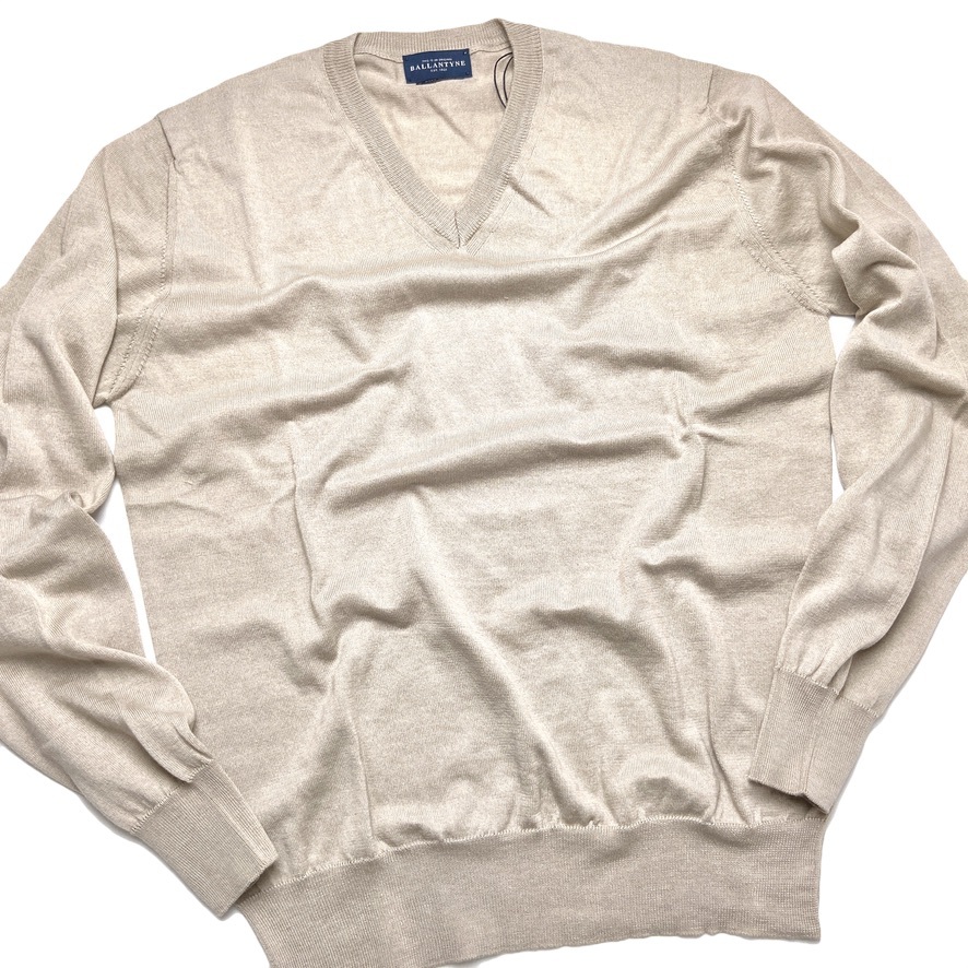 未使用品 バランタイン カシミア100%のイタリア製Vネックニット イタリアsize46 ライトグレー色 Ballantyne 最高峰 内蒙古産カシミヤ バランタイン 未使用品 BALLANTYNE ブルー ５４ KLD