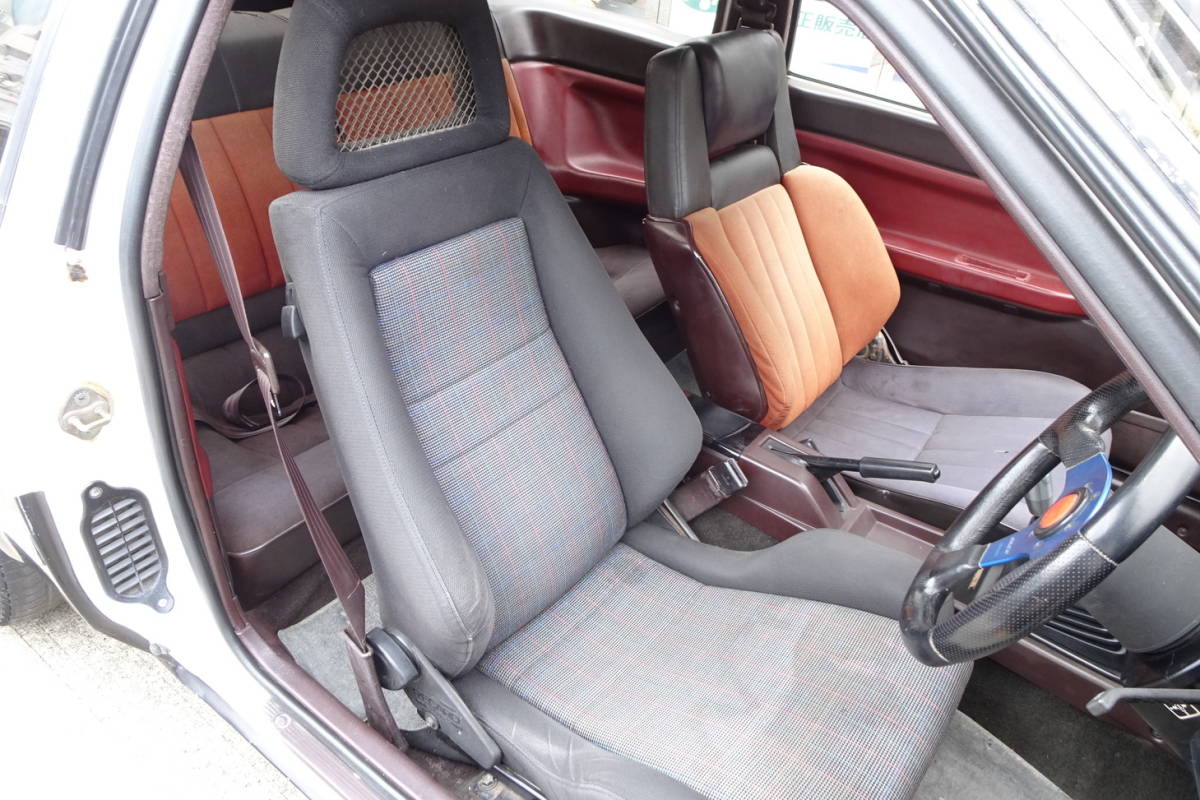 書類アリ 実動 S59 Ae86 前期 レビン 3ドア Gtアペックス パワステ付き タコ足 ロンシャン Lsd 他改造多数 内装あり Apex 旧車 ドリ車 カローラレビン 売買されたオークション情報 Yahooの商品情報をアーカイブ公開 オークファン Aucfan Com