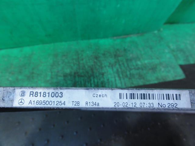 ベンツ Aクラス DBA-169032 コンデンサー 401285