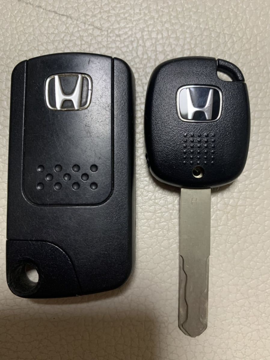 ホンダ純正 ゼスト Je1 スマートキー キーレス 140円 電池有り 打刻h 2本セット ホンダ用 売買されたオークション情報 Yahooの商品情報をアーカイブ公開 オークファン Aucfan Com