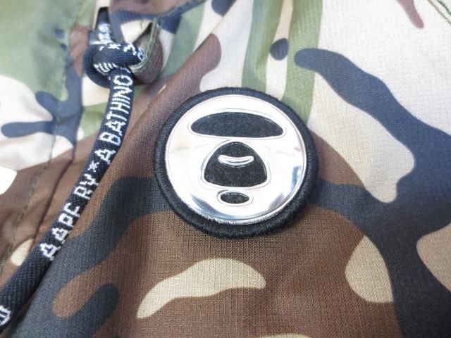 優良品 アベイシングエイプ A BATHING APE ジャケット ジップアップ 迷彩 ポリエステル M カーキ ブラウン メンズ BATHING A APE 大人気アベイシングエイプ☆ビッグロゴ ブラック 0608D1